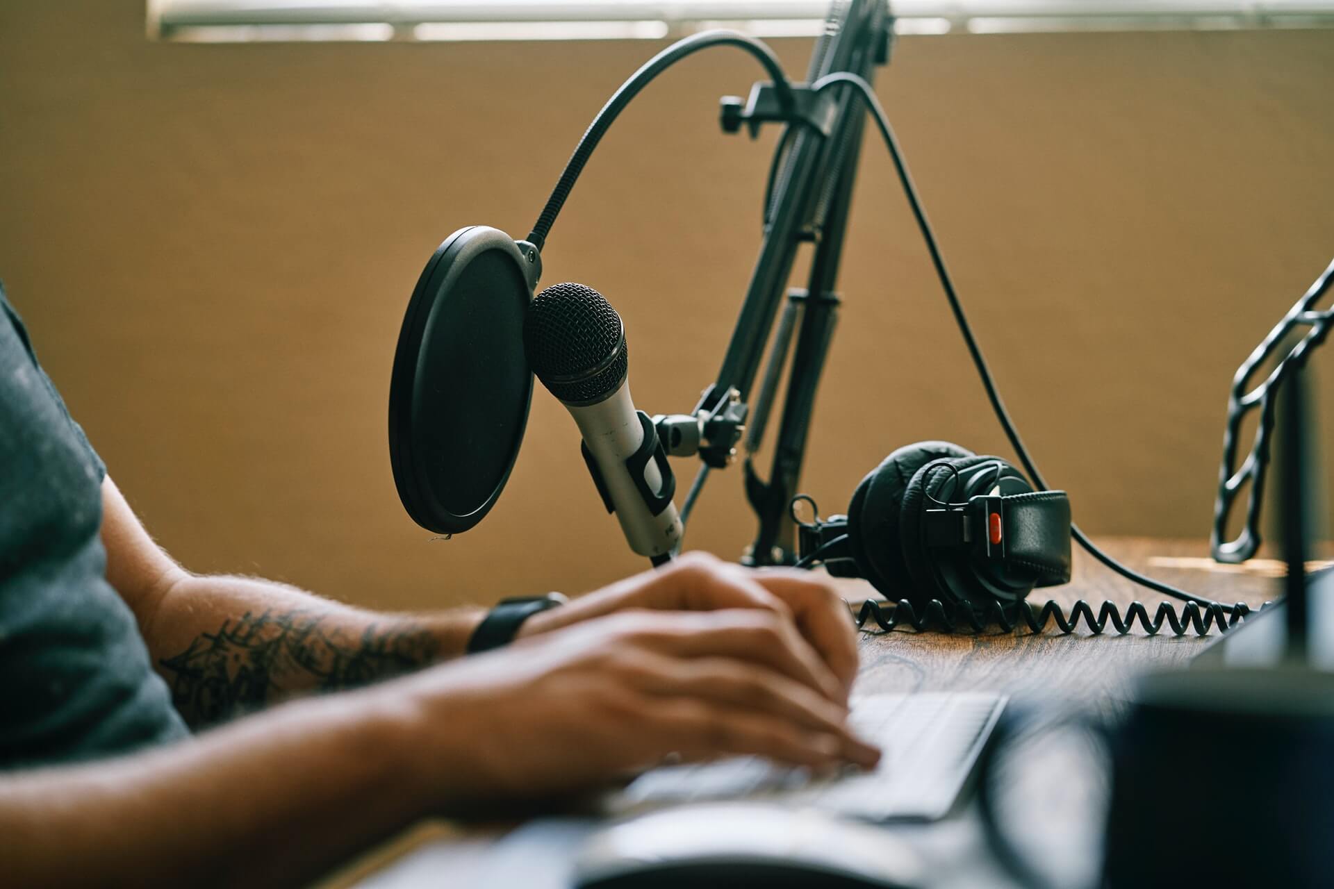 黃張維董事長｜近期PODCAST專訪，與您一起探討全台老舊住宅問題